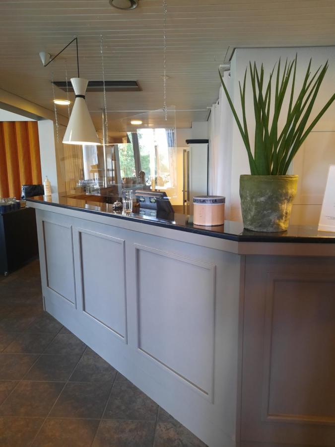 Juthbacka Hotell Uusikaarlepyy Esterno foto